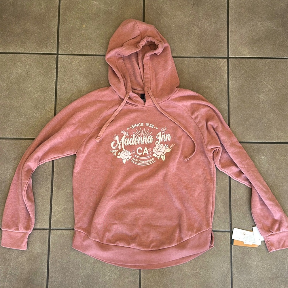 MV Sport Orchid Ice Size L NWT Madonna Inn Sweatshirt